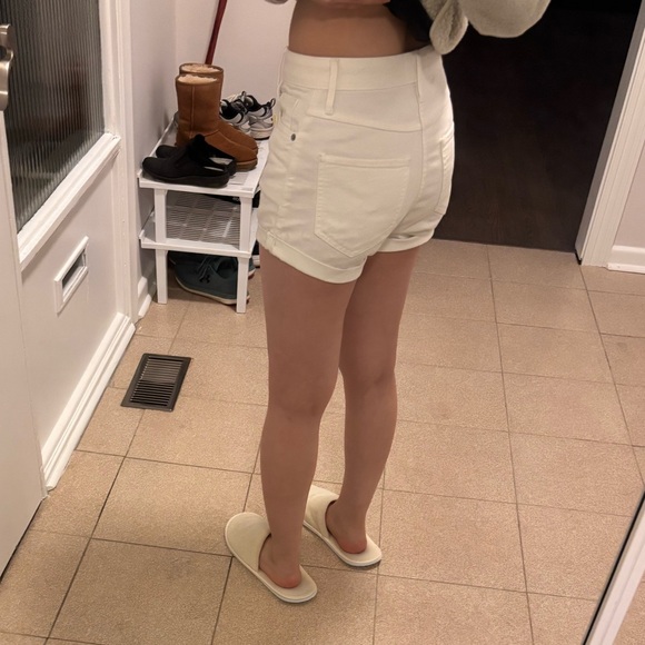 TNA high waisted shorts - Picture 7 of 7